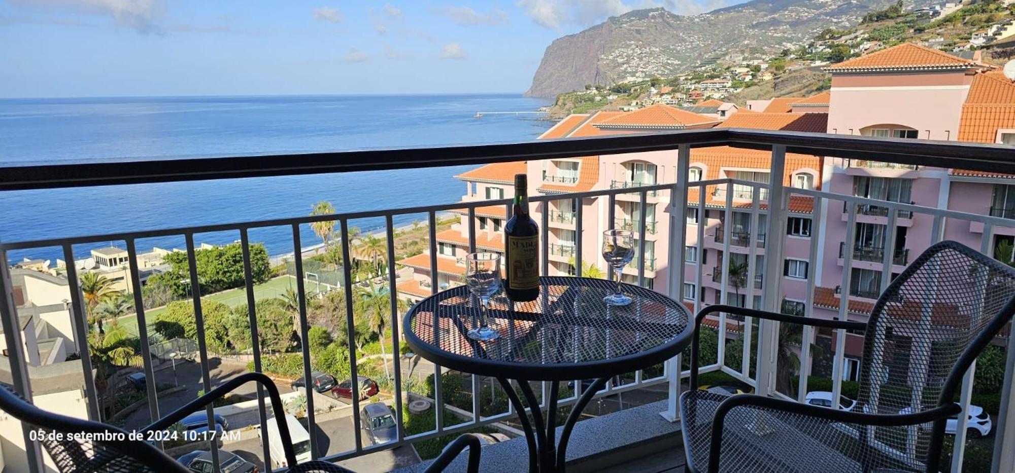 Shearwaters - Sounds Of The Sea Apartment Funchal  Bagian luar foto